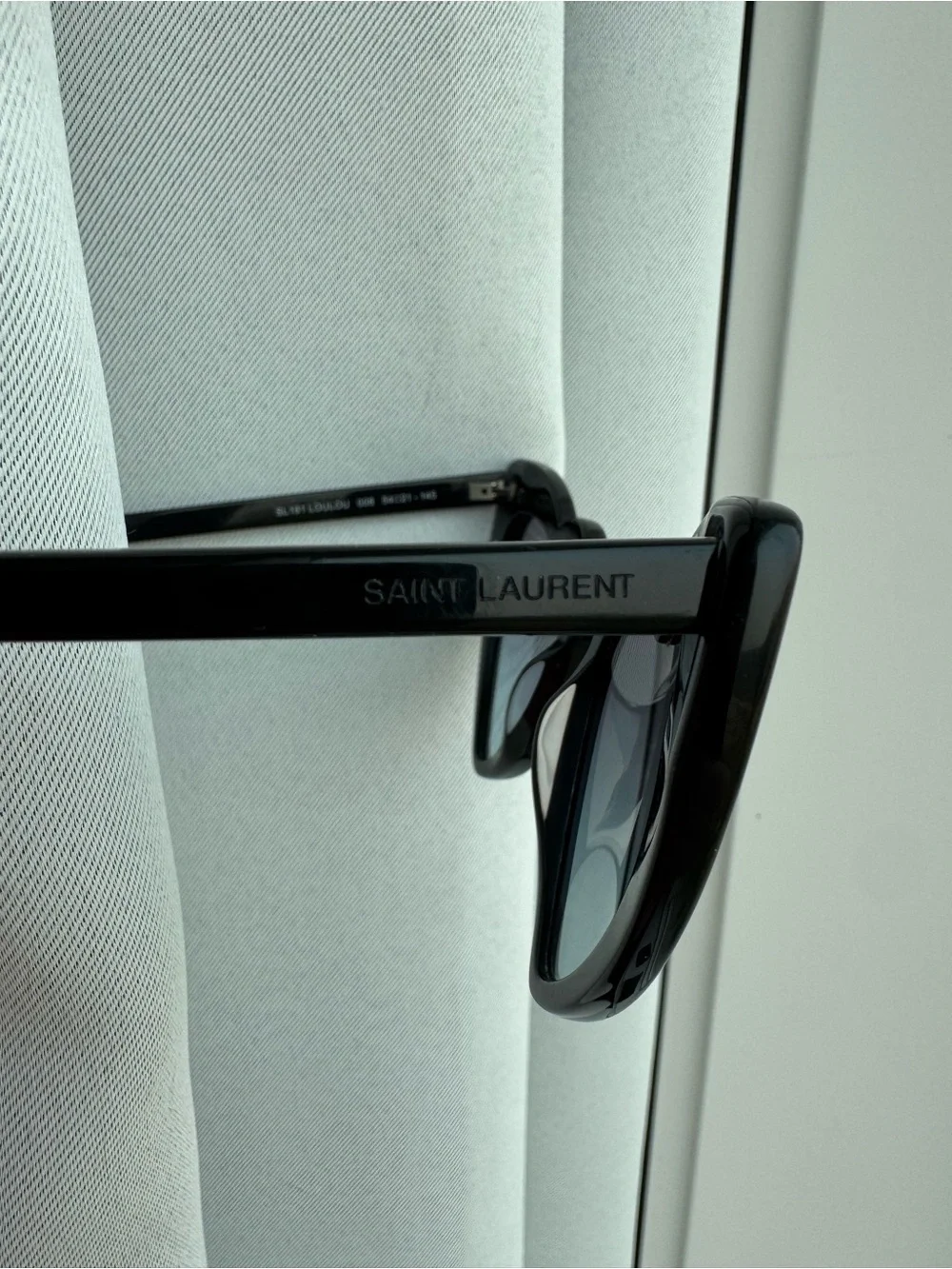 Saint Laurent SL181 LOULOU 008 Heart Sunglasses Black Frame Gray Gradient VGUC